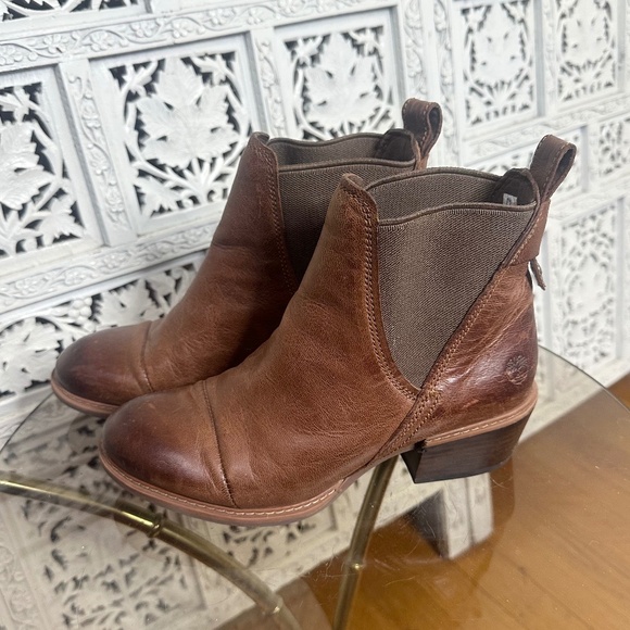 Timberland Sutherlin Bay Brown Leather Chelsea Ankle Bootie Sz 6 - Picture 1 of 8